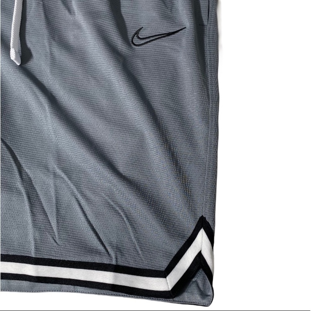 ❌Sold❌🆕NWT Nike Dri Fit DNA Shorts - Picture 5 of 10